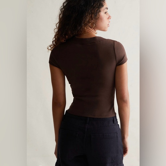 NWT XS Brown Pacsun Evolve V-Neck Shirt NEVER WORN - Picture 6 of 6